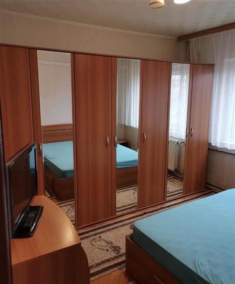 Decomandat la et 3, 54 mp, mobilat