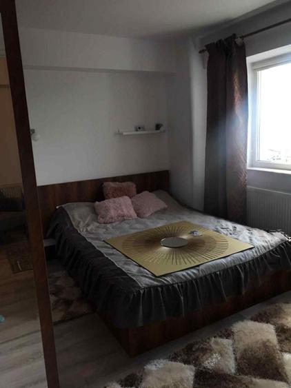 Ofer spre închiriere apartament cu 2 camere PROPRIETAR