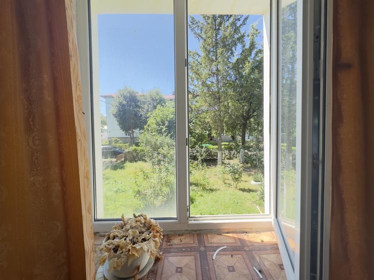 Apartament cu 2 camere in Lucacesti de Moinesti - de vanzare
