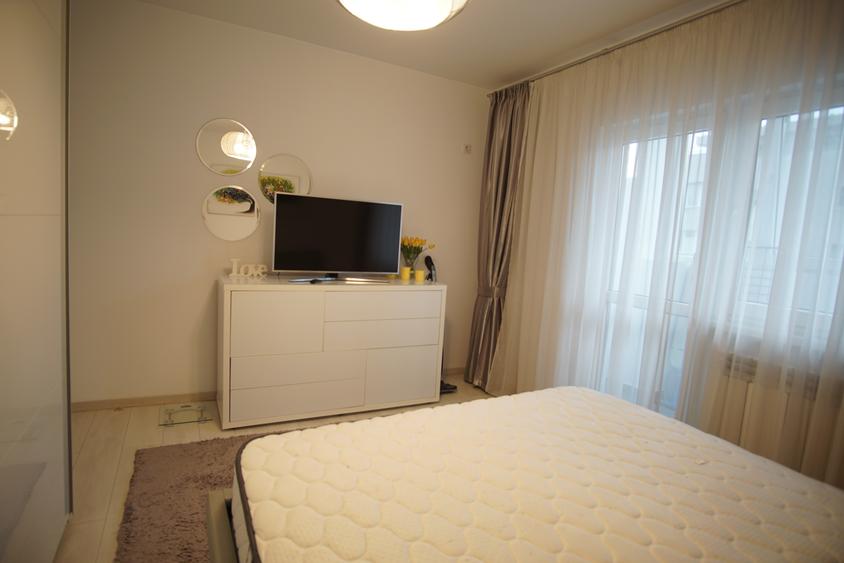Timpuri Noi Nerva Traian 3 Camere Lux Loc Parcare Contract ANAF Renovat recent