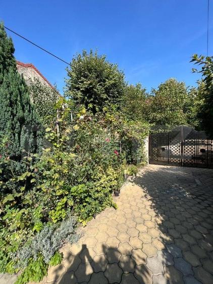 Vând /schimb casă pe strada Corvinilor , 200mp , teren 500mp. - 15