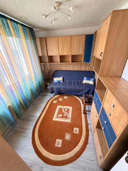 2 camere| curte comuna cu 3 apartamente| centrala proprie| zona aradului|