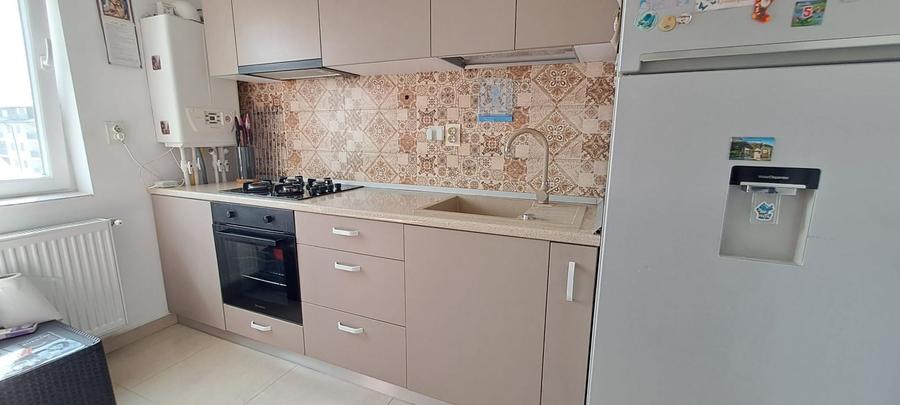 Sos. Alexandriei, 2 camere decomandat, 57 mp, centrala, parcare STB