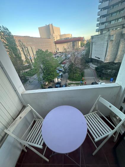 Apartament cu 2 camere ultracentral- Universitate