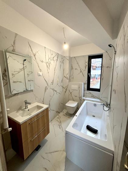 Apartament 3 camere de vanzare Pacurari
