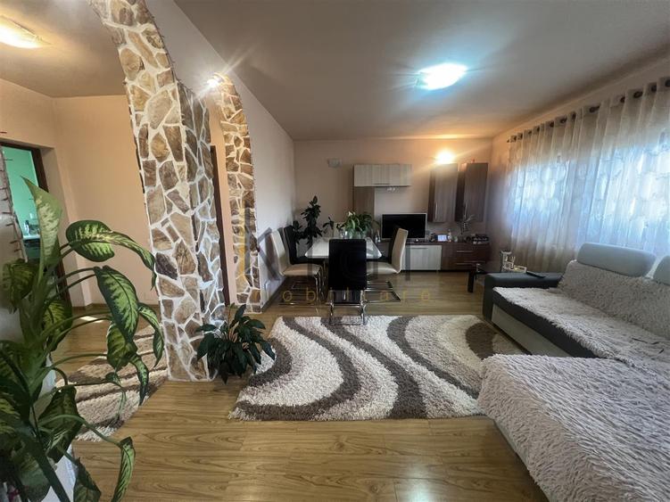 Casa cu 1400 mp teren in Dezmir