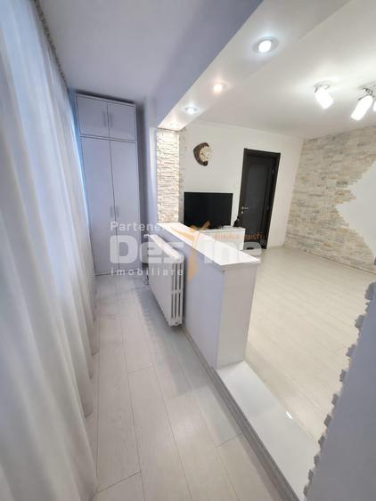 APARTAMENT 3 CAMERE SEMIDECOMANDAT MOBILAT