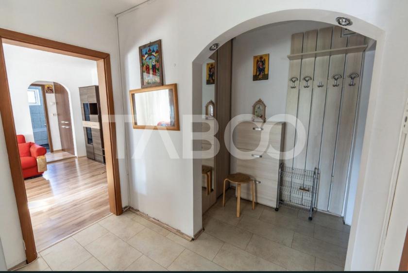 Apartament cu 3 camere si garaj de vanzare in cartierul Manastur