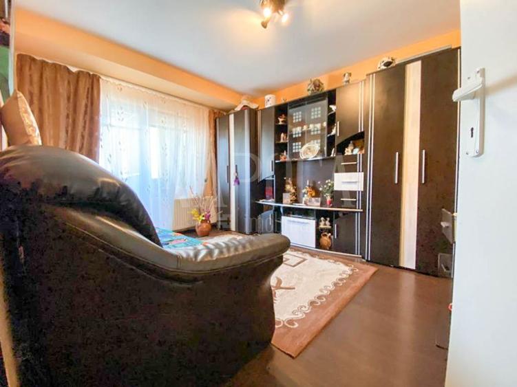 Apartament 2 camere de vanzare in Floresti