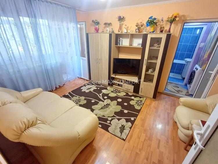 Apartament 3 camere, zona Viziru 1-Imobiliare MAXICONFORT