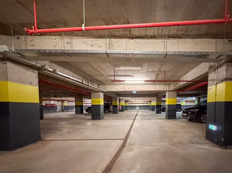 Tatarasi, Himson, apartament spatios 2 camere, dressing, parcare subterana
