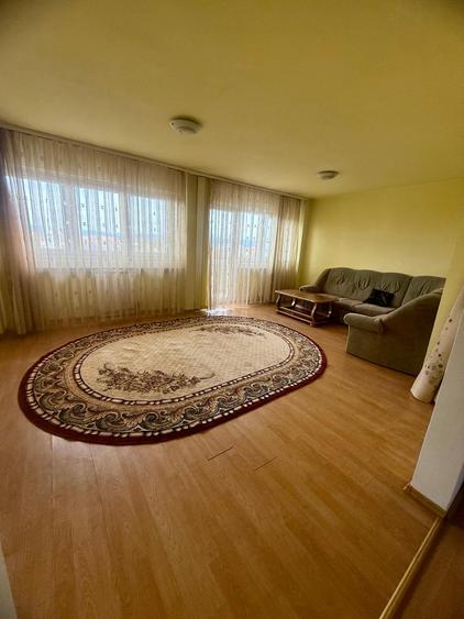 Apartament cu 3 camere, garaj ,cu vedere panoramica la Parcul Cetatii!