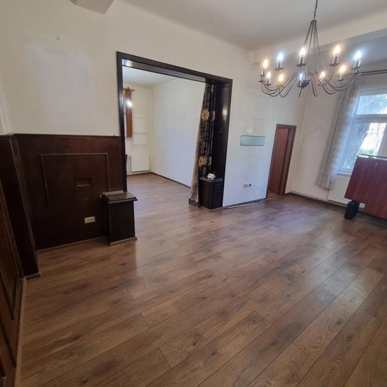 COMISION 0% BARBU VACARESCU STRADAL VILA D+P+ET+M+TERASA SI GARAJ CURTE LIBERA