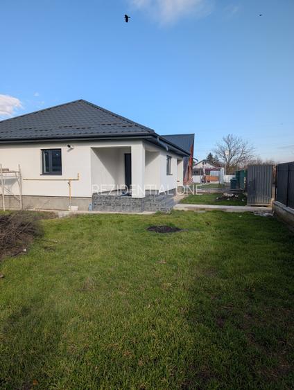 Casa cu garaj Lilieci- teren 540m, canalizare, apa, gaz. - 17