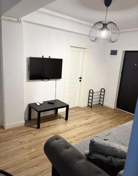 2 camere decomandat | Centrală proprie | Etaj 1 | Colosseum