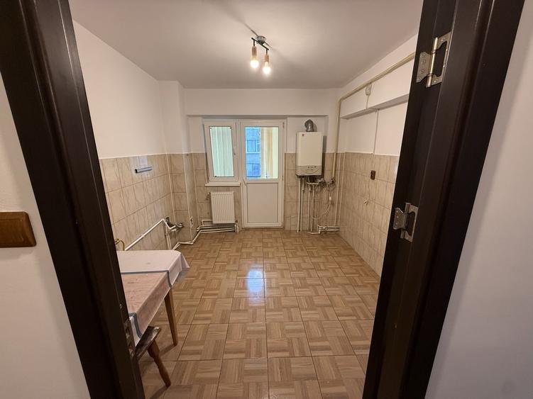 De vânzare apartament 3 camere Cartier Obor