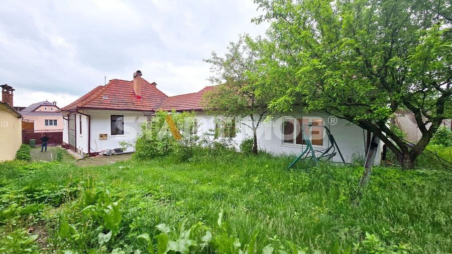 Casa 5 camere cu acces auto RASNOV