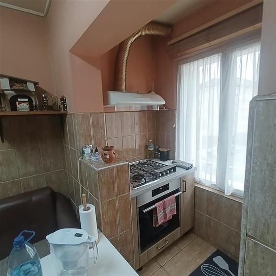 Apertament 2 camere decomandat balcon pivnita zona Valea Aurie
