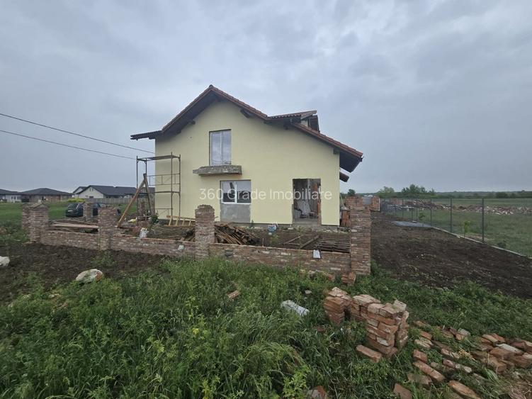 Duplex 4 camere/2bai - 90mp/utili - 147.000E - 3