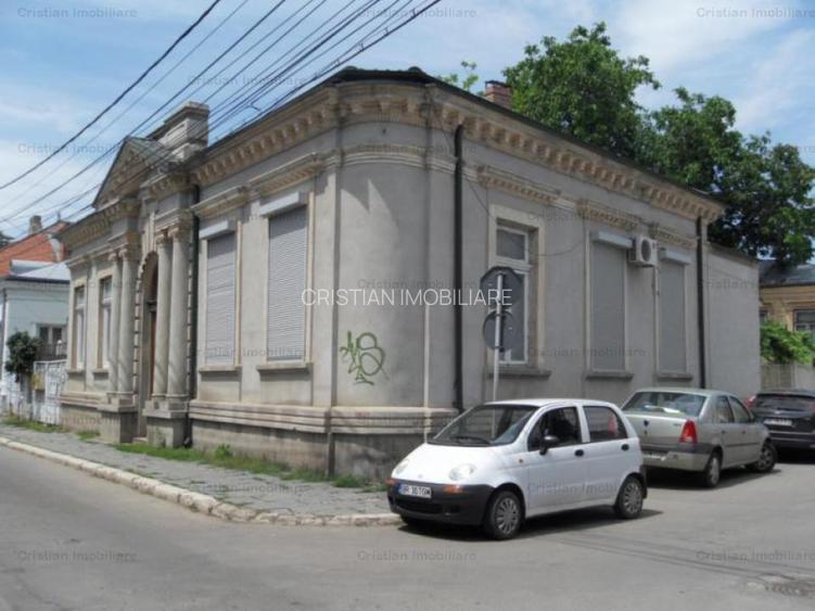 Casa Boiereasca D+P+M pozitie excelenta pe colt zona Centru Istoric - 13