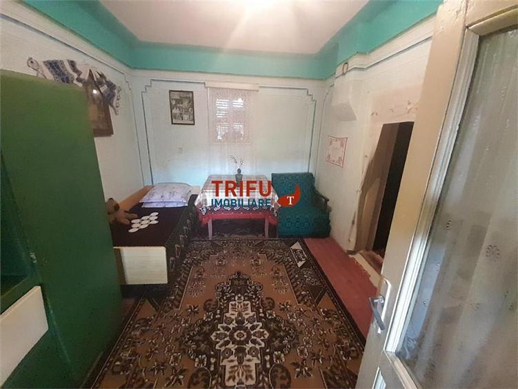 Casa cu 4 camere de vanzare in Com.Berghin