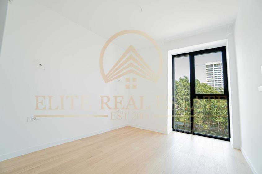 Stațiunea Mamaia – Vânzare apartament cu 4 camere, 3 bai cu vedere la mare.