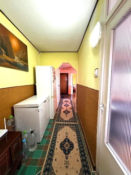 Apartament 3 camere 70mp zona Unitatea Militara 75.000eur neg