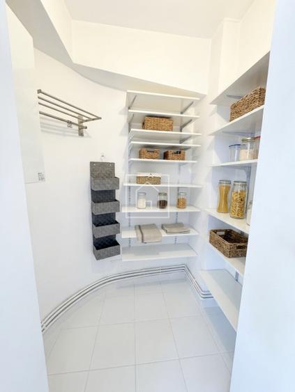 Comision 0, 4 camere, Turnisor Sibiu, decomandat, lift, 2 bai, 81 mpu