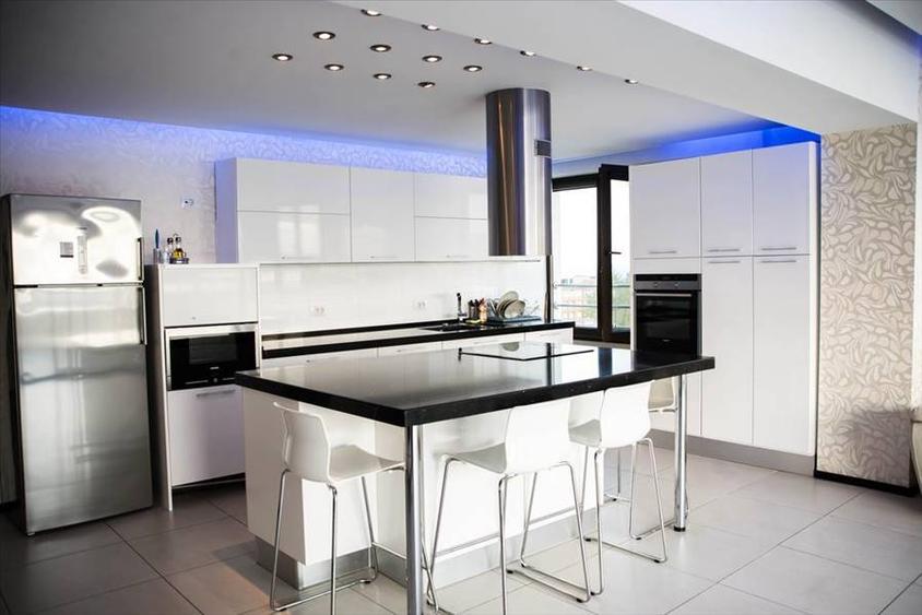 Penthouse 4camere,terasa cu vedere la lac,parcare,gaze,termen lung cu decontare