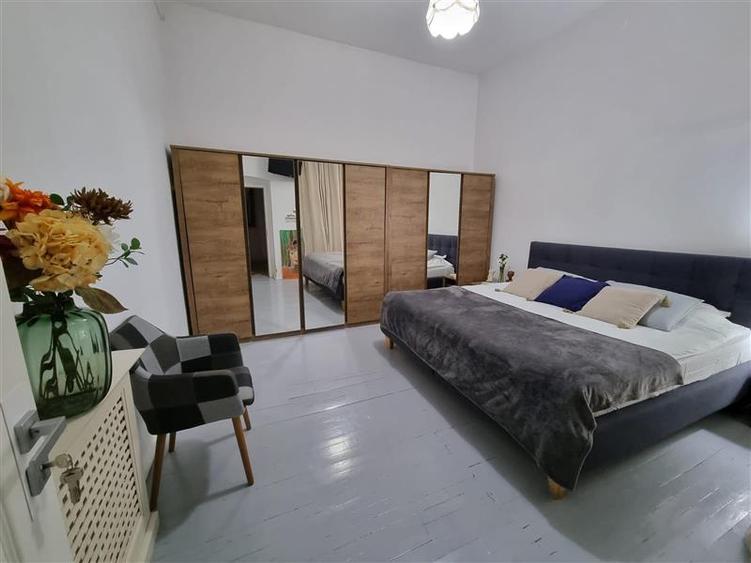 Casa boiereasca, eleganta,piscina, mobilata, teren 613 mp - Agronomie