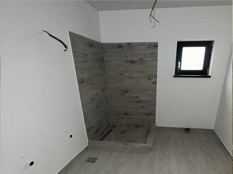 Case cu teren 600 m.p. Vasile Alecsandri - Galati