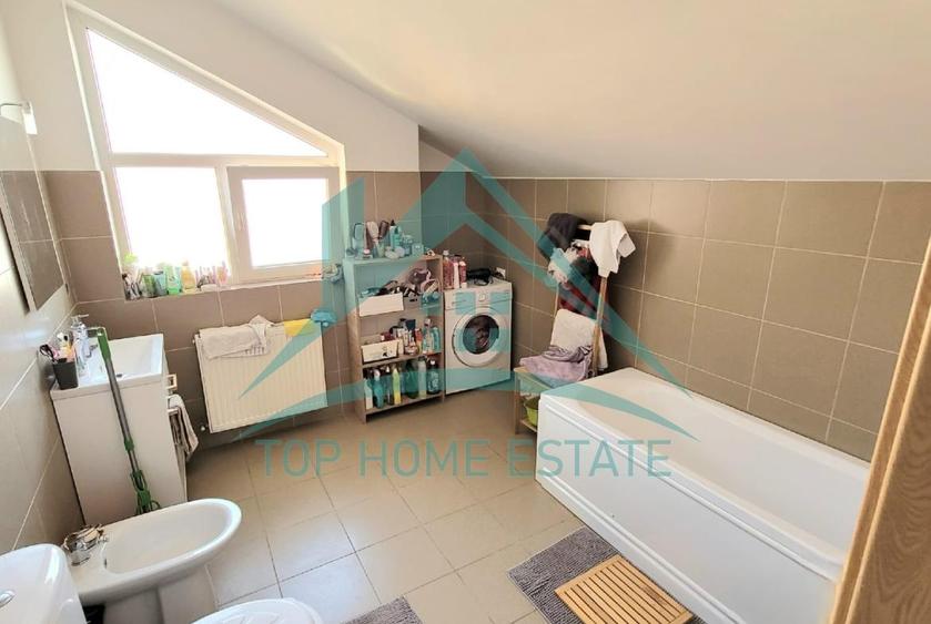 De inchiriat apartament cu 4 camere, Zona str. Eroilor!