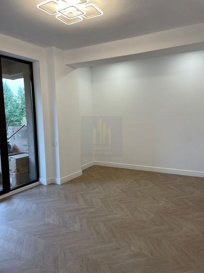 Apartament Renovat 4 Camere de Vanzare Parcare *Arcul de Triumf*