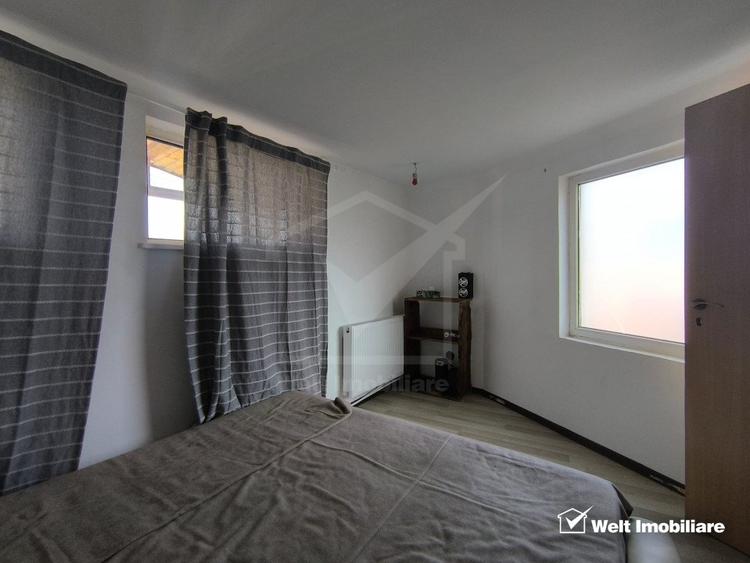 Casa cu CF spatiu comercial, curte comuna, Gruia