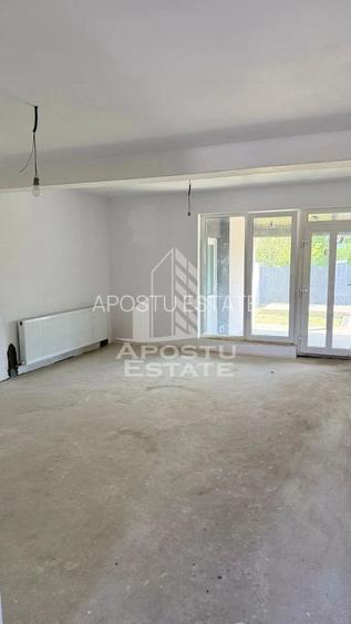 Jumatate de duplex nou cu 4 camere,Parta - 24