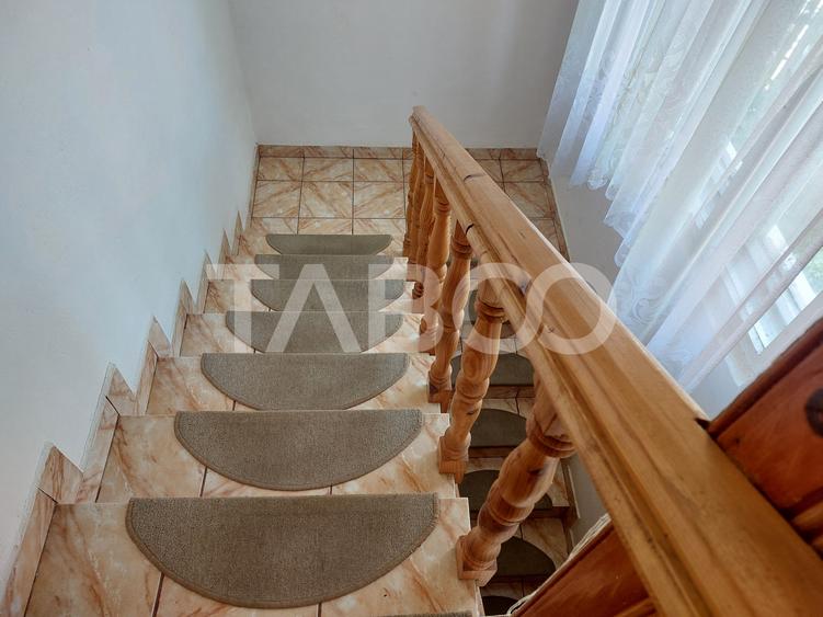 Casa de vanzare 105 mp utili 4 camere teren liber 405 mp Rasinari