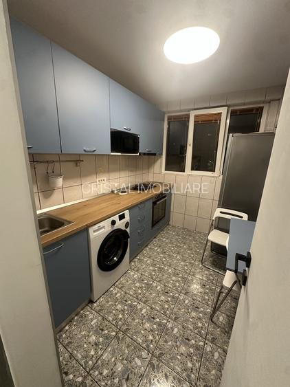 Închiriere Apartament cu 2 camere, decomandat, metrou Dristor in fata blocului - 8