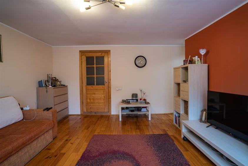 Casa individuala P+M , 5 dormitoare, 3 bai, 556 mp teren, Cernatu, Sacele