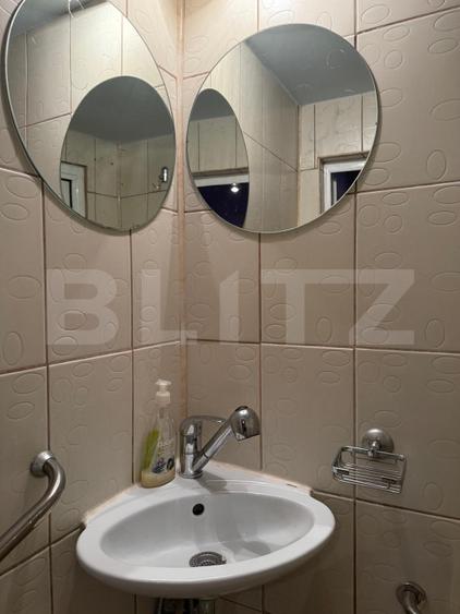 Apartament 3 camere, in vila, 46 mp, zona CENTRAL