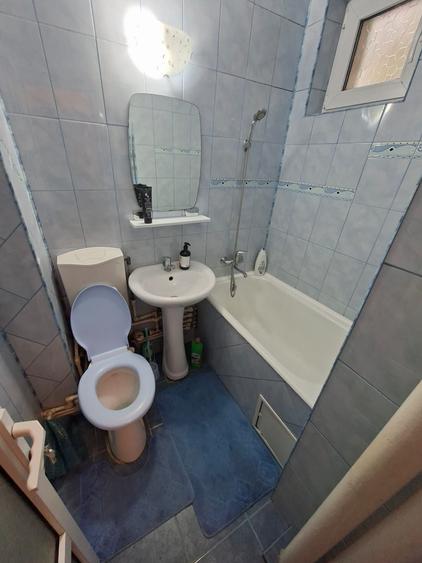 Apartament 2 camere, etaj 1/4, zona Podu Ros