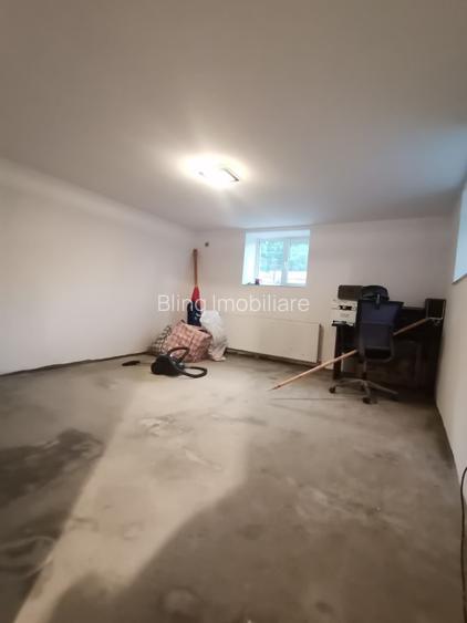 Casă de vânzare cu 4 camere, 141 mp , Gruia - 4