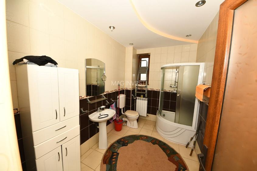 Vila spatioasa, pretabil pentru locuit/clinica, zona Micro 17 – Galati - 37