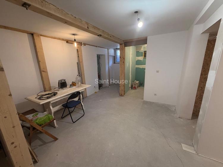 Casă de vanzare 6 camere 220 m² utili cu 376 M² teren la șosea - 21