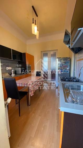 Casa cu 3 camere, centrala proprie, SAD - 4
