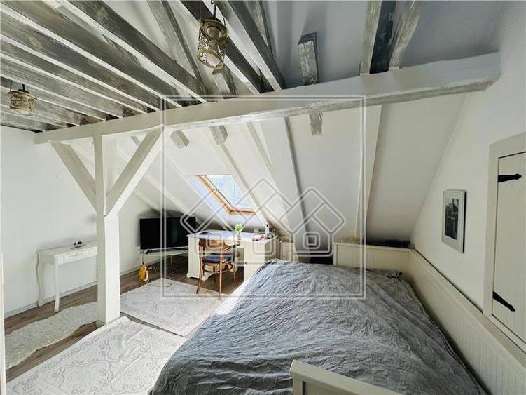 Apartament cu 4 camere, 2 bai, terasa - B-dul Victoriei
