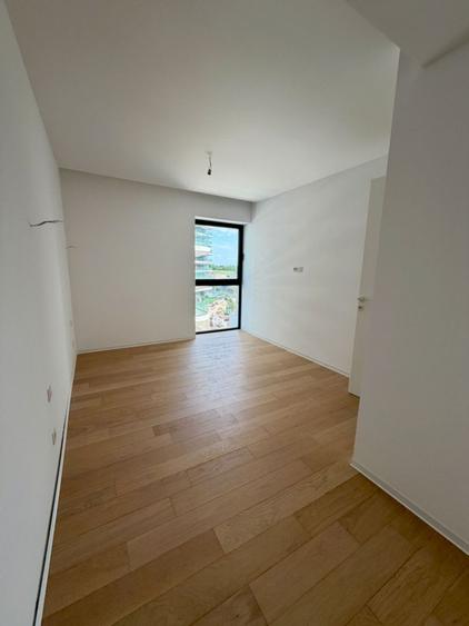 Apartament premium cu 4 camere | Vedere spectaculoasă către lac | One Lake Club