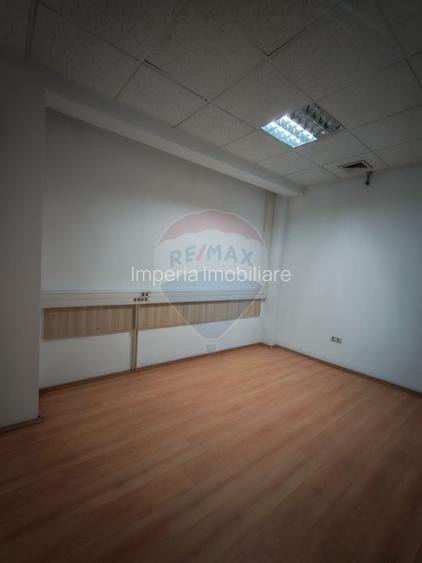 Spațiu de birouri de 2,100mp de închiriat - 3