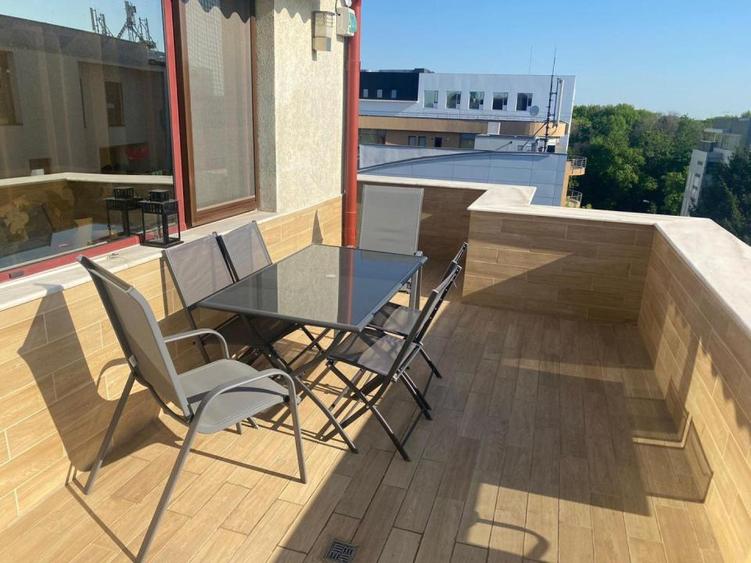 De închiriat: Penthouse duplex la 2 min de metrou Aviatorilor