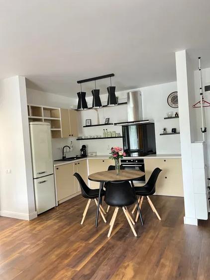 Apartament semidecomandat, 2 camere, Frunzisului