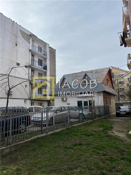 Spatiu comercial si apartament 2 camere de inchiriat, str. Bucegi, zona Narcisa
